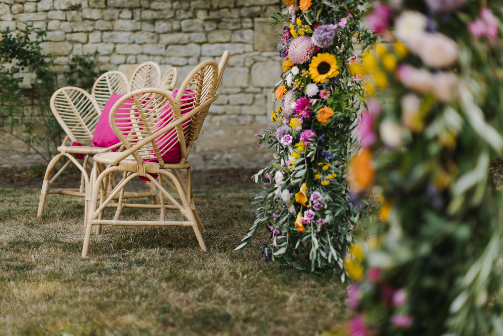 fauteuil en rotin cérémonie laïque 