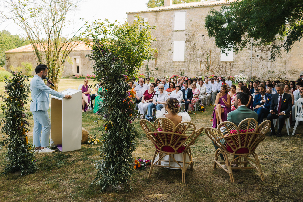 cérémonie laïque à l'abbaye de la Grâce-Dieu